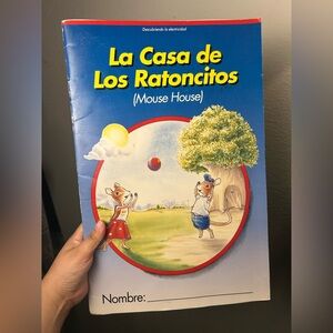 VTG 1993 Mouse House Spanish La Casa de Los Ratoncitos big paperback book copy